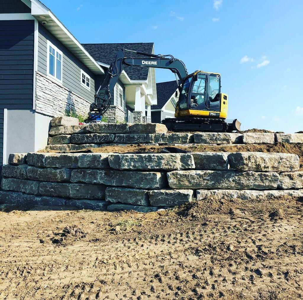 Retaining Wall by Sequoia Landscape