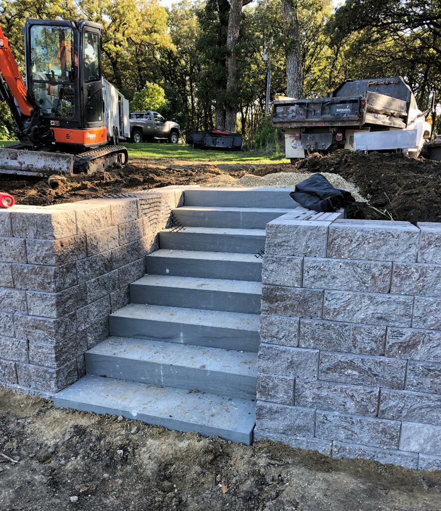 Inset Retaining Wall Steps by Sequoia Landscape