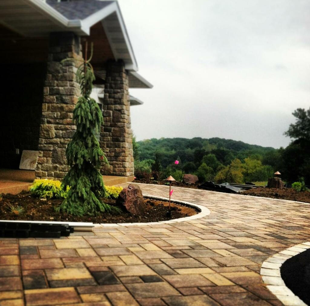 Curved Front Entry Overlooks Hills by Sequoia Landscape