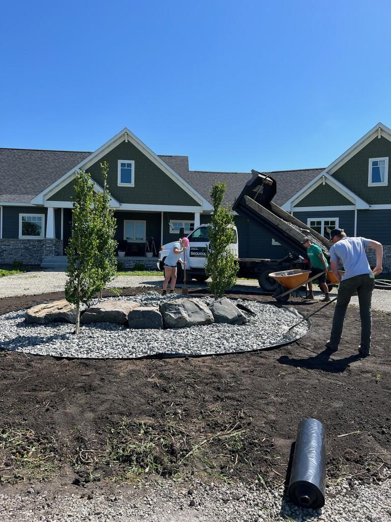 Driveway Circle by Sequoia Landscape