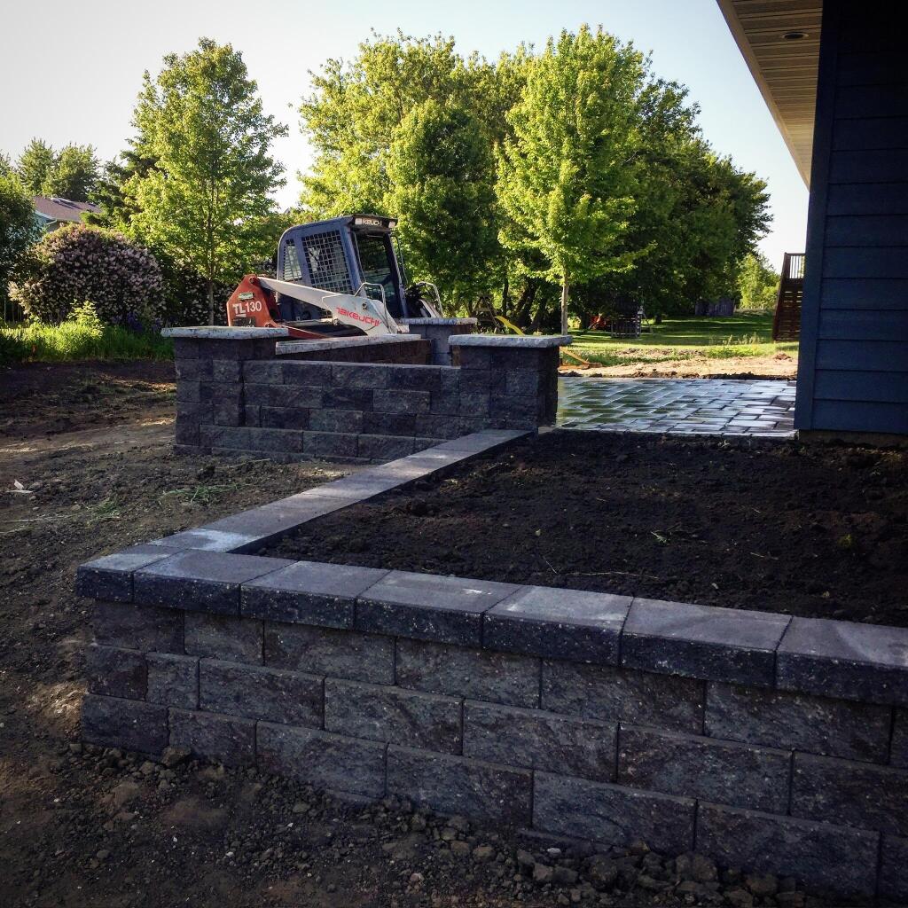 Landscape Wall at Sequoia Landscape